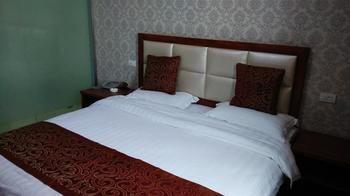 Yanshi 7 Star Express Hotel Luoyang (Henan) Bagian luar foto